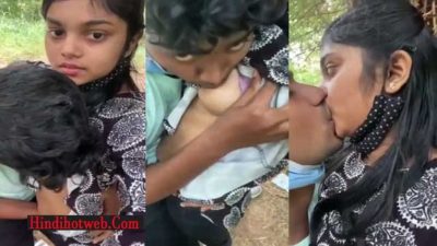 Beautiful Desi College Girl Having Fan With BF In OutDoor Watch